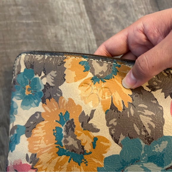 Patricia Nash Floral Wristlet Clutch - Picture 5 of 7